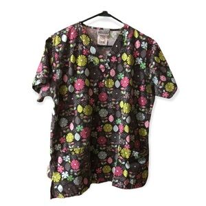 UAScrubs- Shirt Size M Scrub Women’s Pull Over Floral Print